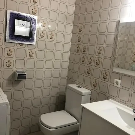 2 Min. Del Mar Apartment *